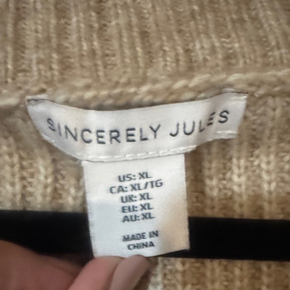 Sincerely‎ Jules Beige Cable Knit V-Neck Sweater Vest - Picture 4 of 5